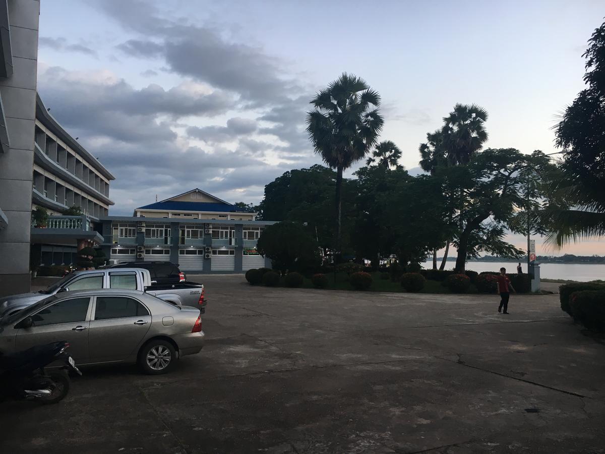 Mekong Hotel Thakhek Extérieur photo
