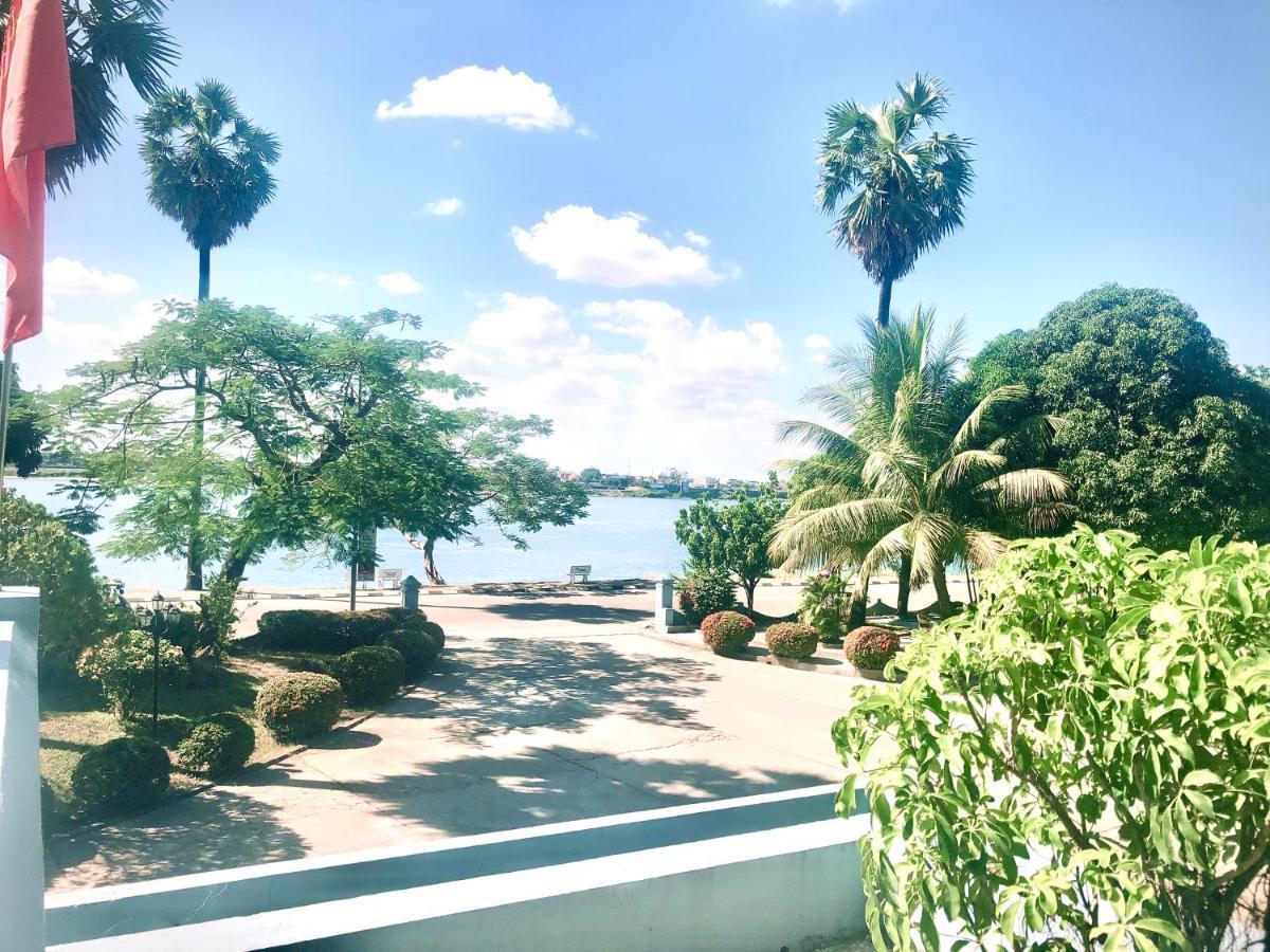 Mekong Hotel Thakhek Extérieur photo